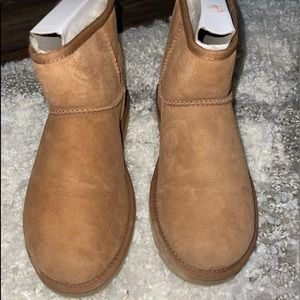 Mini Classic Ugg